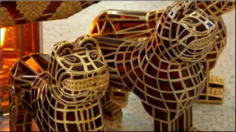 Taza central con decoración nazarí