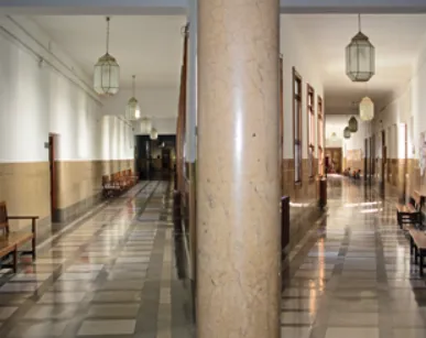 Edificio de la Facultad de Medicina de la Universidad de Granada